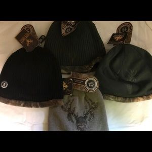 Beanies by REALTREE&HotShot